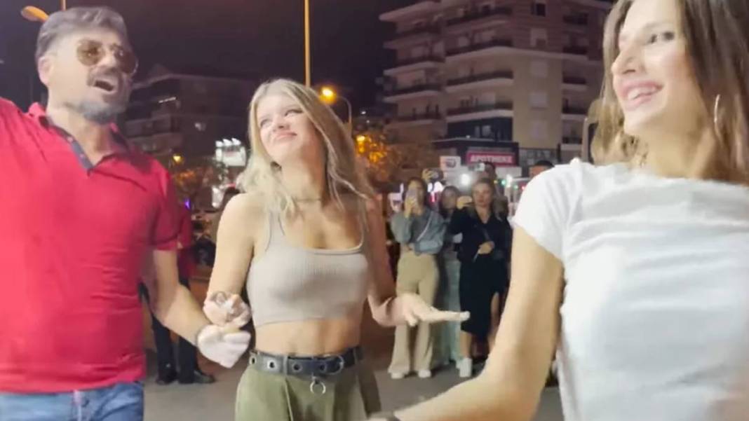 Çılgın Dondurmacı güzelleri görünce şekilden şekile girdi eşi sinirden öfke krizine girdi 1